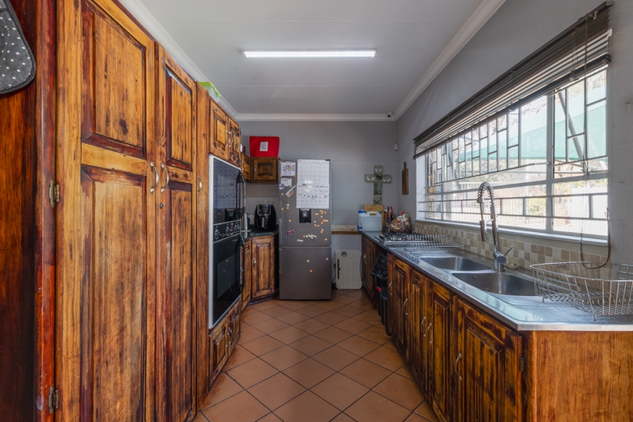 4 Bedroom Property for Sale in Meerhof North West